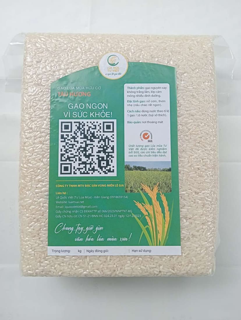 Fluffy traditional Vietnamese aromatic white rice for broths & curries